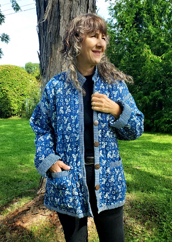 * NEW * QUILTED MADDY JACKET INDIGO PRINT