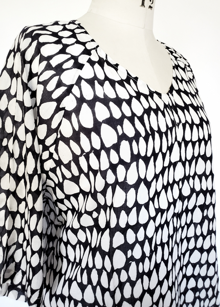 Sale price Raglan Top in Black and White Butti print