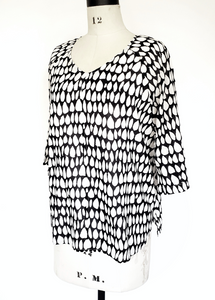 Sale price Raglan Top in Black and White Butti print
