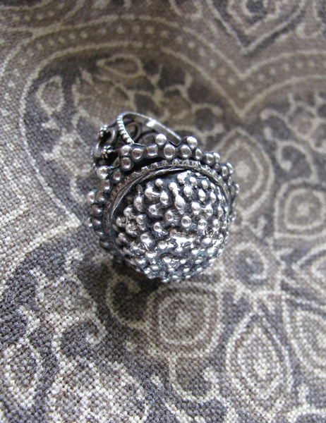 VINTAGE SILVER RING Berry Dome SP-05