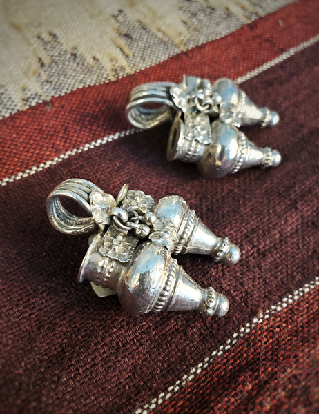 VINTAGE TRIBAL SILVER LOTA SHAPED PENDANT/EARRINGS - SP - 24