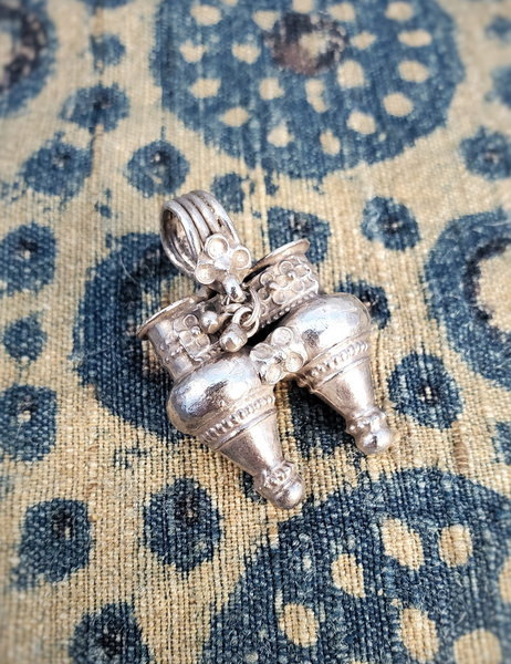 VINTAGE TRIBAL SILVER LOTA SHAPED PENDANT/EARRINGS - SP - 24